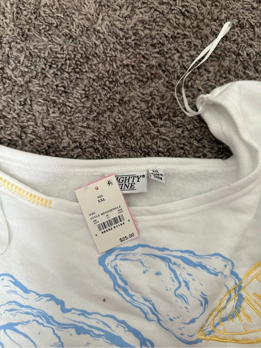 🥧White Graphic Tee with Blue & Yellow Oyster Print